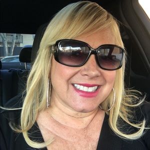 Meet your Posher, Tania